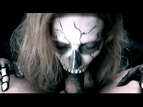 ❤️ Demon jente suger kuk med sin svarte munn og svelger cum. ☑ Porno ved no.hentai-menu.ru ️❤
